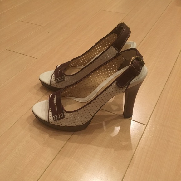 🌸BOSS By Hugo Boss Leather Heels Sz8 - Picture 4 of 7
